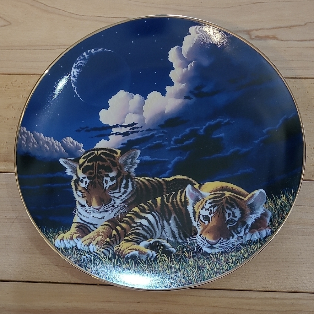 "In Mother's Arms" Decorative Plate by Schimmel